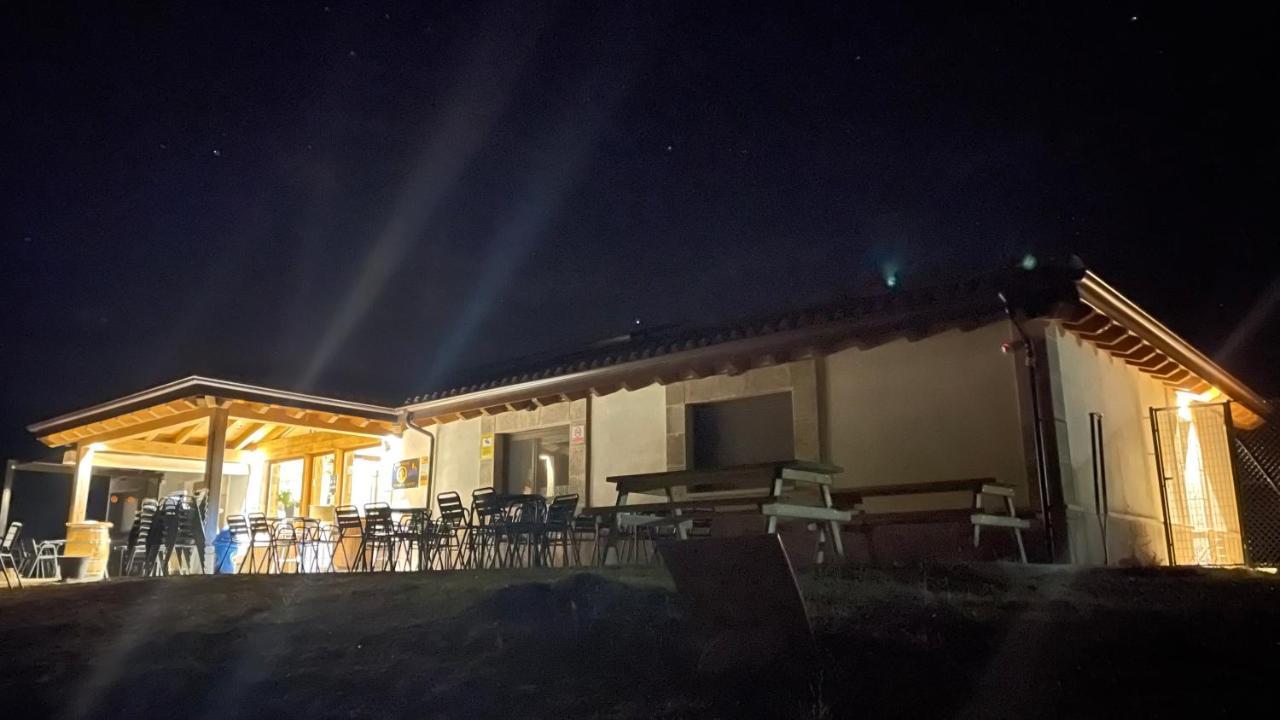 Albergue De Peregrinos Fuente Sidres Burgo Buitenkant foto
